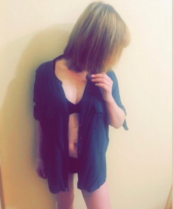 Я нежная, красивая и опытная - гарантирую тебе незабываемое время! 💋 Я предлагаю широкий спектр услуг, чтобы удовлетворить все твои сексуальные желания. Позволь мне сделать твои фантазии реальностью! ✨ С моими магическими руками и умелыми губами ты почувствуешь себя настоящим мужчиной. 🌟 Я живу и работаю в Москве, где тебе будет комфортно и уютно со мной. Если тебе интересно, я могу поделиться своими отзывами и фотографиями, чтобы ты мог оценить мои достоинства. Так что не теряй времени и свяжись со мной прямо сейчас! 💕 Кристи